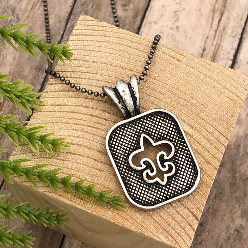 🌼 Fleur De Lis Necklace Necklace Necklace Necklace Necklace Necklace Necklace
